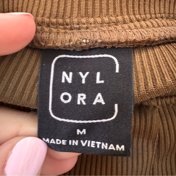 NYLORA Damien Pants in "Olive Brown" Size M - Picture 13 of 14